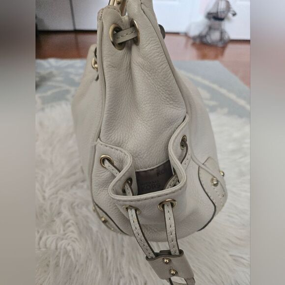 Michael Kors Pebble Leather - Picture 5 of 9